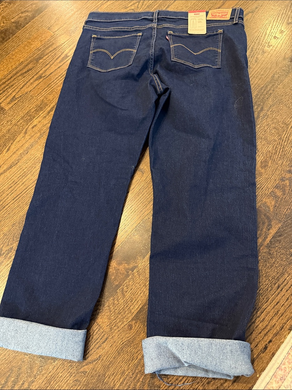 Levi's woman’s 33x32 314 Navy Relaxed Straight Jeans
